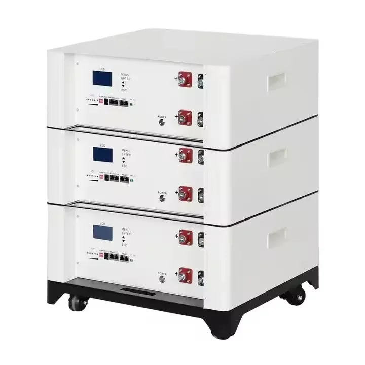 Sistema di accumulo di energia domestica Batteria impilabile del pacchetto dello ione di litio 51.2V costruita nell'invertitore di 5KW con BMS 100Ah 200Ah 300Ah 400Ah 4